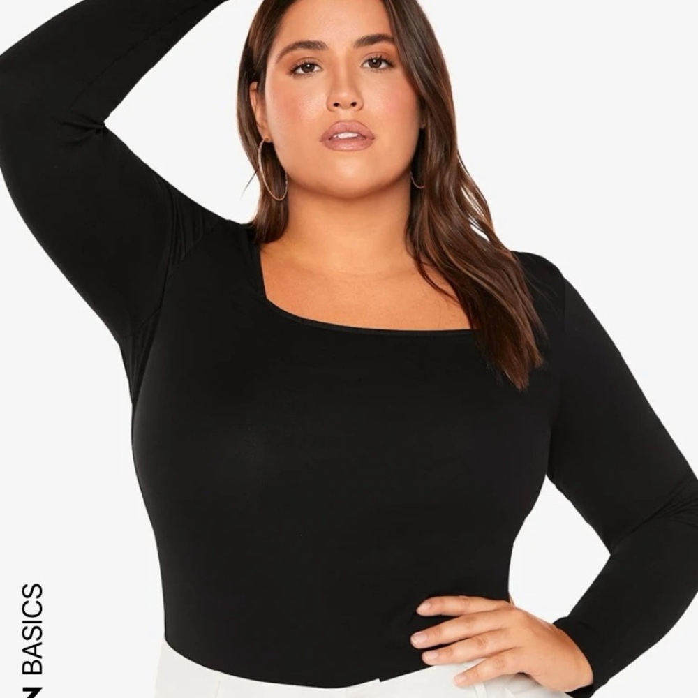 🌟 Shein long sleeve top with square cut out